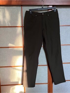 Lululemon Olive Green Pants Size 32